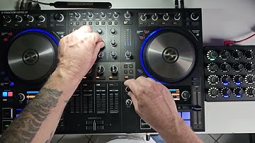 Traktor Kontrol | S4 MK3 | Melodic House & Techno Mix 2025