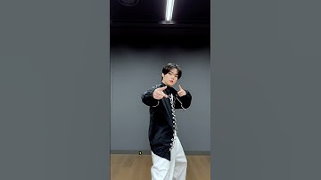 #LeeKnow got good #KARMA #StrayKids #스트레이키즈 #리노 #CEREMONY #CEREMONYchallenge