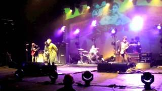 Beady Eye- &quot;World Outside My Room (encore)&quot; live at O2 Academy Brixton, London 17/11/11 [Front Row!]