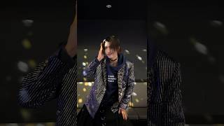 박진영 PD님을 따라 준한이도 젠틀하게 돌아서네🐰I'm a changed man🕺✨