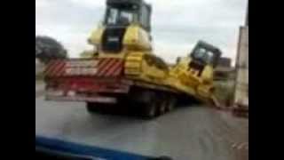 Br 153 Carreta Se Parte Com Tratores