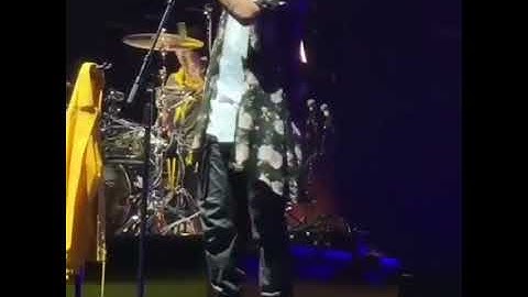 Legend | Twenty Øne Pilots - live show #tøp #joshdun #tylerjoseph #trench #blurryface #liveshow