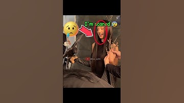 Lisa got so scared 😱😰 #lisa #fypviralシ #ytshorts #kpop #lili #funny #scary #blink  @wearelloud