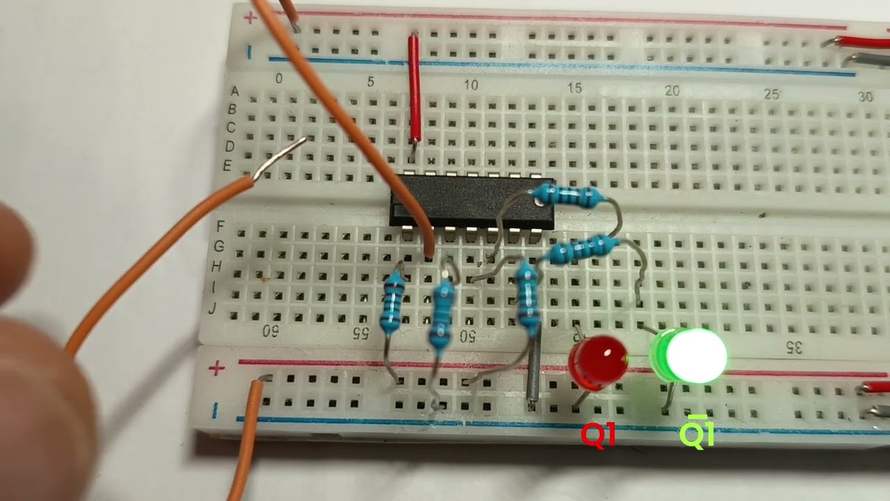 Comprendre et utiliser le 74HC74 : la bascule D expliquée simplement