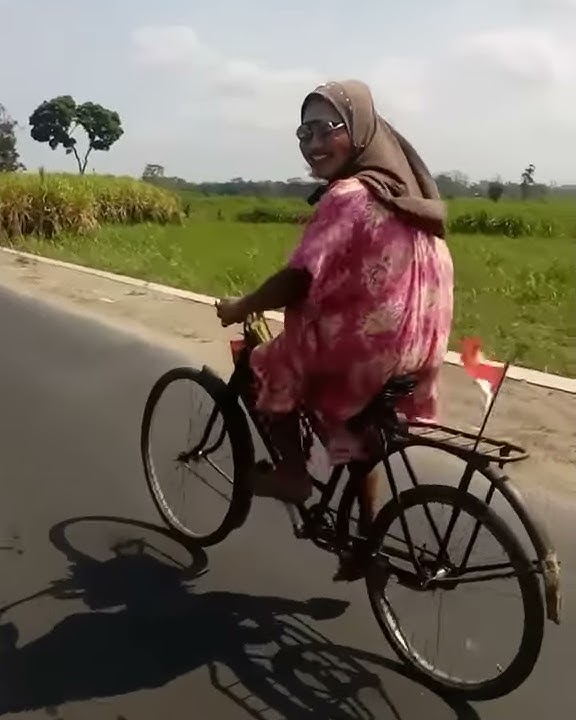 Status wa emak emak lucu