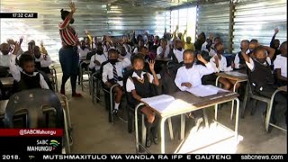 Swikolo swin'wana a swi si lulamela ku va vadyondzi va tlhelela hinkwavo exikowleni