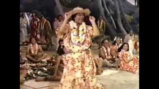 Betty Grable & Hilo Hattie 'Down on Ami Ami Oni Oni Isle' SONG OF THE ISLANDS 1942
