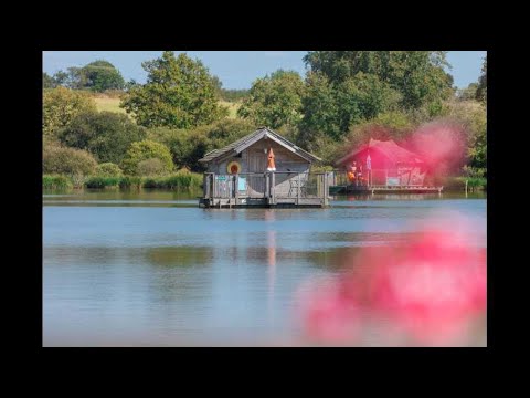 Video-thumbnail van Village Flottant de Pressac