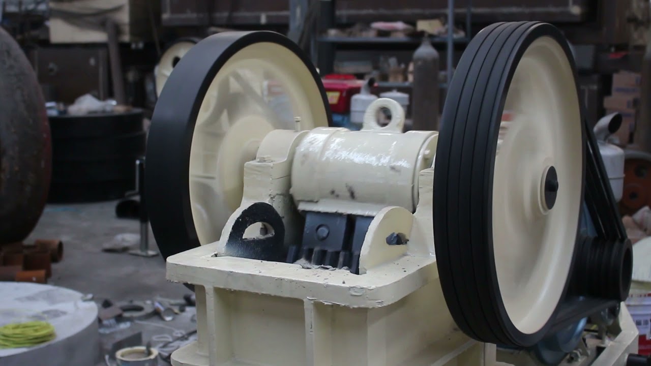 PE150*250 Small Mobile Diesel Engine Jaw Crusher