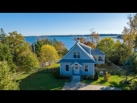 Cozy Beachcomber Cottage