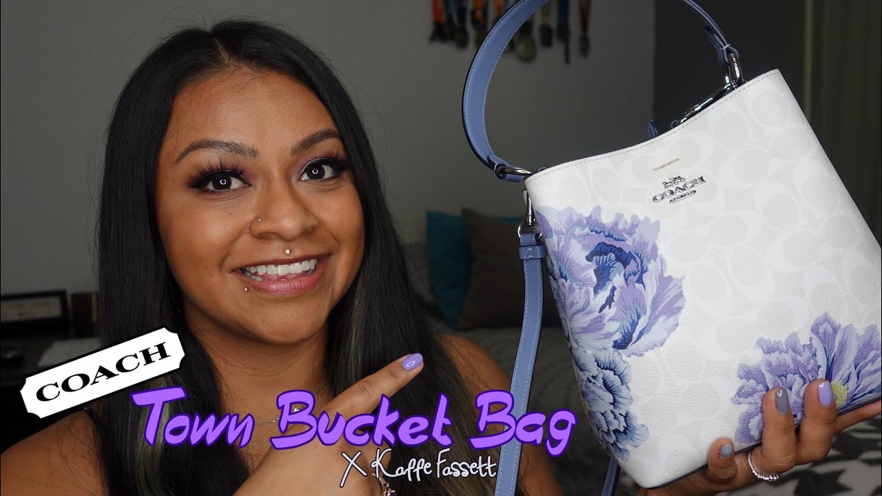 Coach Mini Town Bucket Bag Review, What Can It Fit