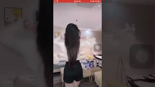 抖音彼德小奶兔提线木偶热舞