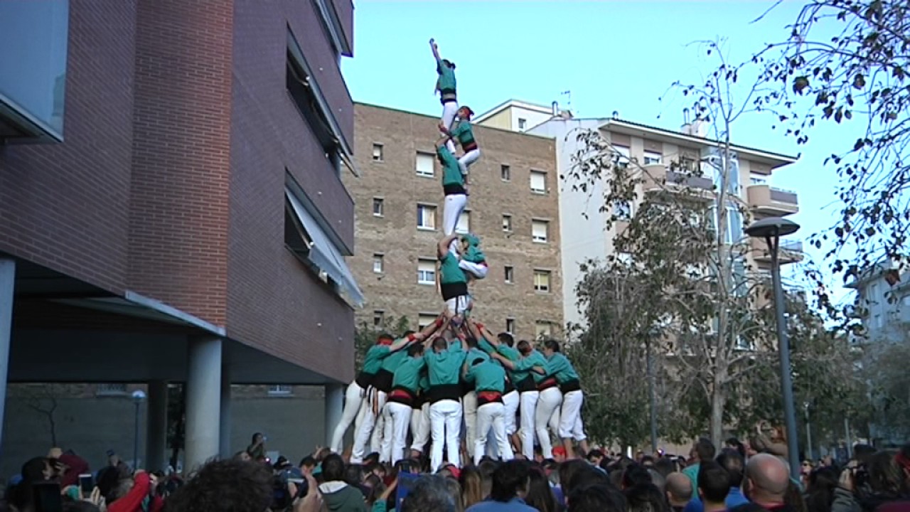Pilar de 7 amb folre - Colla Castellera Sant Pere i Sant Pau