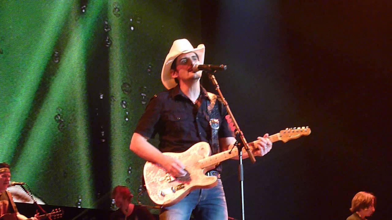 Brad Paisley Alcohol live at O2 arena 16th March 2014 Country 2 Country YouTube