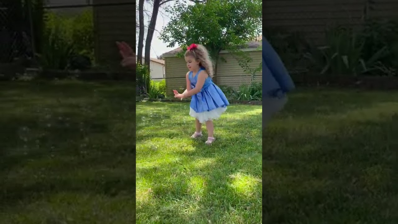 Aria in Wander Bubble- Kids fun video