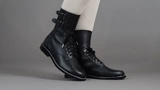 Rosie Womens Vintage Double-Buckle Boots by American Duchess
USA - https://www.americanduchess.com/collections/harvest-september-2022-pre-order
Europe/UK - https://www.americanduchess.eu/collections/harvest-september-2022-pre-order
Were pleased to welcome back the Rosie Double-Buckle Boots for women! This classic vintage design is a standard for the 1930s well into the 1960s, and is based on World War II double-buckle combat boots as well as the civilian version readily available in catalogs at the time.
The new Rosie boots are made in heavy, durable cowhide, half-lined in textile, with a built-up, round toe and very relaxed fit. They lace-up through sturdy metal eyelets and close with an adjustable buckle flap for ankle and lower-leg protection. Weve also added rubber soles with a heavy tread, making the new Rosie boots a great choice for all weather, all terrain, all seasons.
Shop our Websites:
USA - http://www.americanduchess.com
EU - https://americanduchess.eu/
Get social with us!
Instagram: http://www.instagram.com/americanduchess
Facebook: http://www.facebook.com/AmericanDuchess
Blog: http://blog.americanduchess
Dont forget to subscribe! ❤ Rosie Womens Vintage Double-Buckle Boots by American Duchess