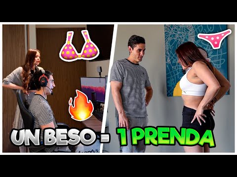 ME QUITO UNA PRENDA POR CADA BESO *Me dejo sin nada *