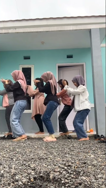 Goyang Aku titipkan dia didepan kos #shorts #goyangkos #akutitipkandia