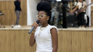 Uma Chance Igual A Esta Kamilly Santos - Sala De Adoração