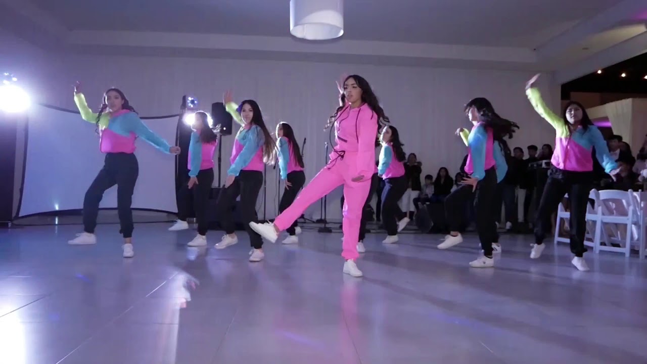 Jarra Íntimo Proporcional BAILE SORPRESA MODERNO CON DAMAS! // Increíble baile de xv años! - YouTube
