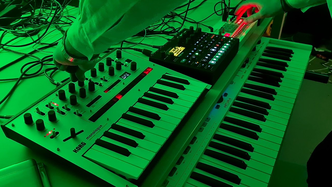 Live/ly - 010110110 [monologue, Digitone, Volca sample] - YouTube