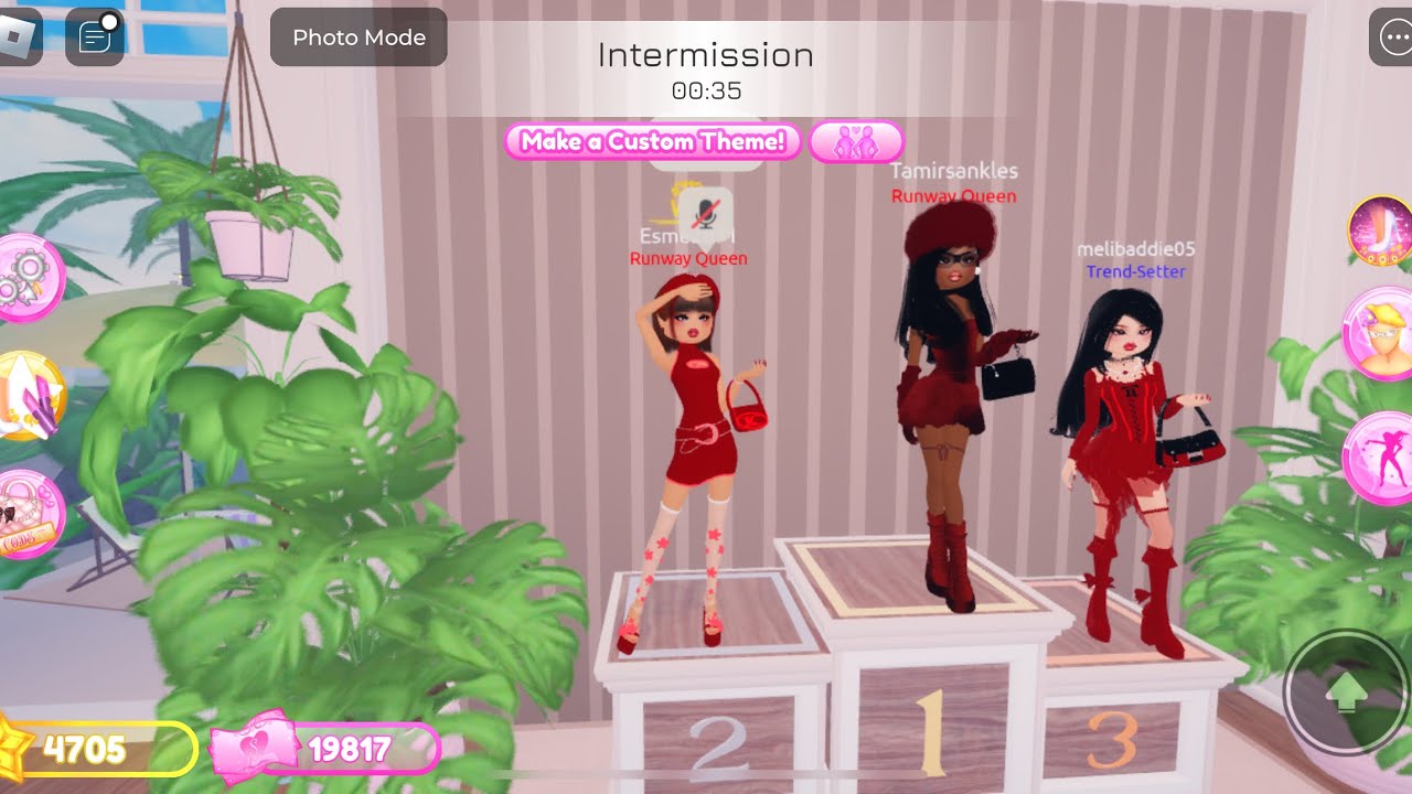 ASMR- PLAYING DRESS TO IMPRESS ( VOICEOVER) 🎀