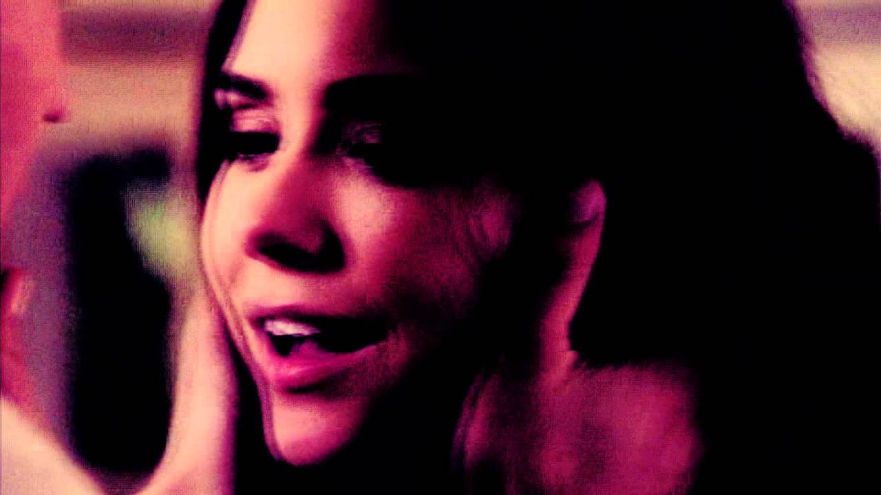 I die each time you look away | Damon/Elena (AU)