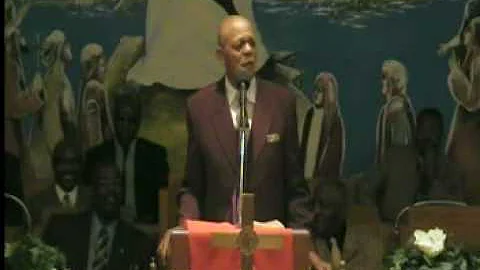 Bishop Fred Willis  gives sermon in January Revival