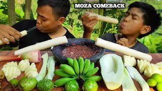 Rujak pohon pisang mentah + mengkudu + pisang mentah + pakel + pala + pepaya + sambel kecomrang