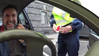 видео: Парковка для Министра МВД РК ул.К.Маркса, 18. Лейтенант Калеев на страже безопасности командования. картинка: Парковка для Министра МВД РК ул.К.Маркса, 18. Лейтенант Калеев на страже безопасности командования.