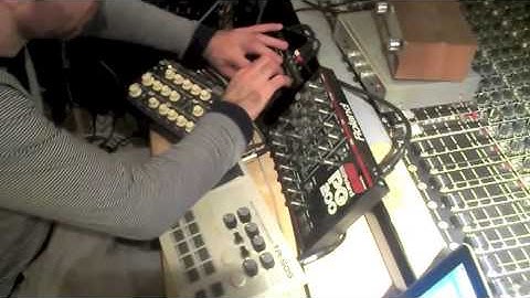 skinnerbox raw acid jam with STING!