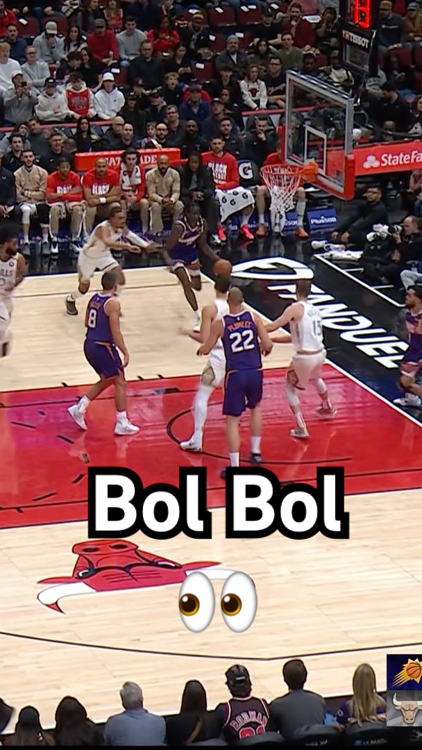 Bol Bol with the floater along the baseline!