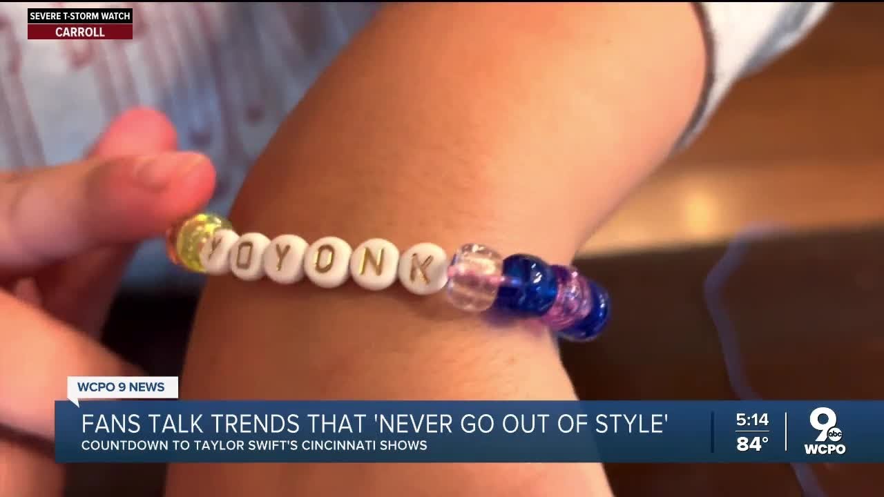 What is going on with the Taylor Swift friendship bracelet trend