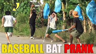 Baseball bat Prank | Sa subrang takot naka takbo ang pilay