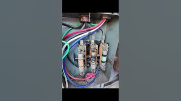 Troubleshooting electrical failure in a commercial building #electrician #electricity #electrical