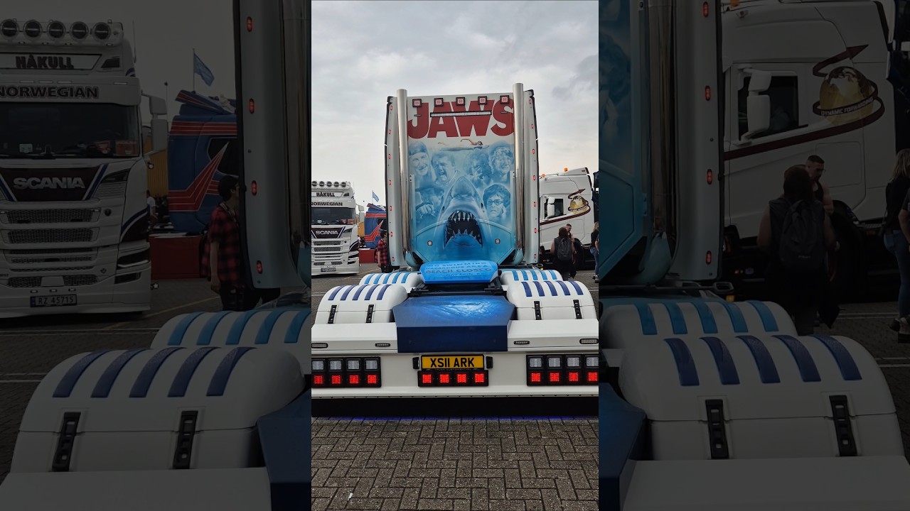 Insane Scania 770ST V8 Torpedo of Peter Sedgwick showtruck jaws 