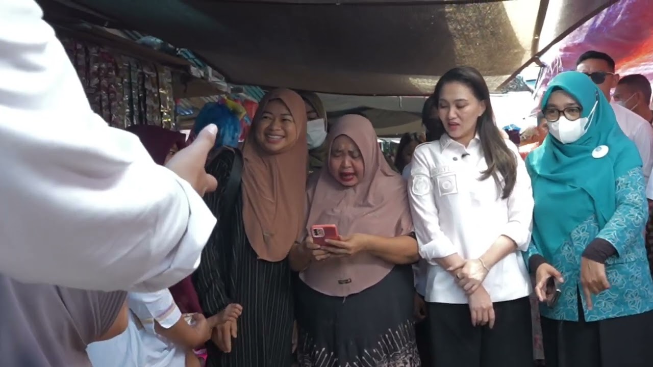 Masih di Pasar Galala… Ibu Gubernur Sherly Dengarkan Keluhan Pedagang | Part II