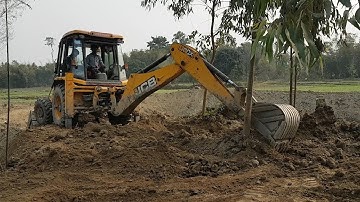 JCB Dozer Working at The Edge Of The Lake - JCB VIDEO - JCB Dozer Working Video 12