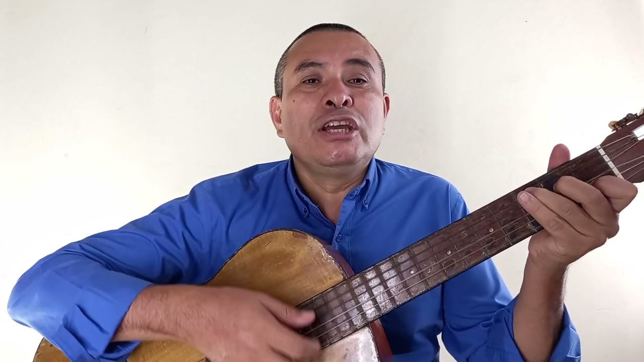 PEREGRINOS EN ESTA TIERRA SOMOS - Canta Vidal Cruz