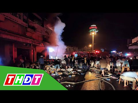 Video Hỏa hoạn thiêu rụi 2 cửa hàng gần chợ lúc nửa đêm |... - youtube