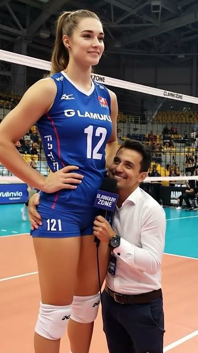 World's tallest female volleyball player😍#shorts #tallwoman #tallgirlfriend #volleyball