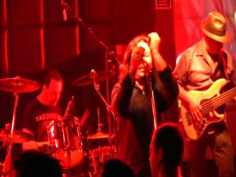 Wire Live U2 song performance by Lemon (chile).mpg