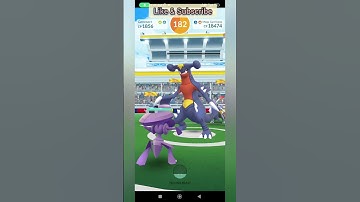 Mega Garchomp Raid #pokemon #pokemongo #pokemongame #shorts #garchomp #megagarchomp #raidbattle