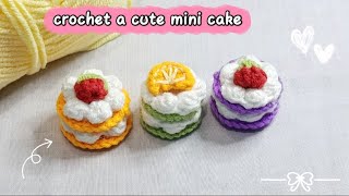 Mini Cake Keychain Crochet Pattern | Sweet and Simple DIY #crochet #diykeychain 