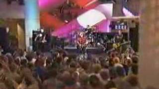 Sum 41 - Makes No Difference (Live)