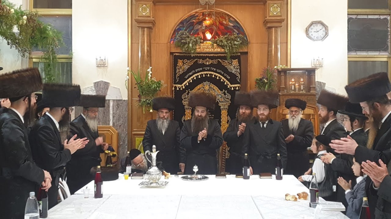 טיש נעילת החג בחצר הקודש סאדיגורה