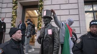 Palestine Protesters March to American Museum of Natural History / Manhattan NYC 11.25.23