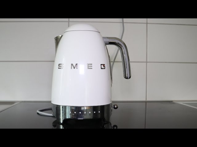 Smeg Cream Retro Electric Tea Kettle + Reviews