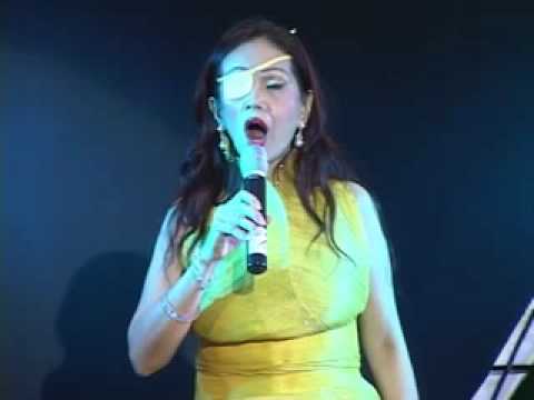 Joscephine Gomez sings Ave Maria by Francisco Sant...