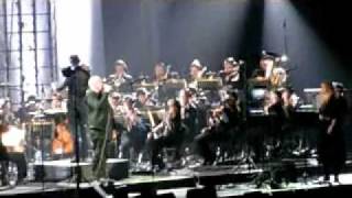 Peter Gabriel with Ane Brun live in Berlin 2010 - Don&#39;t give up